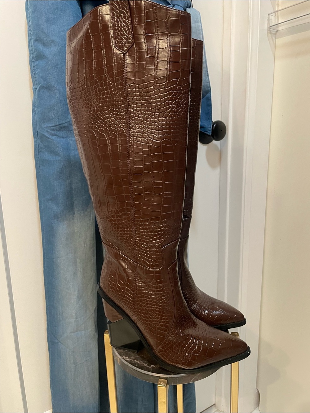 Women's Brown Boots Croc-Embossed Tall Knee-High Boots Super Cute! New! Size 7.5